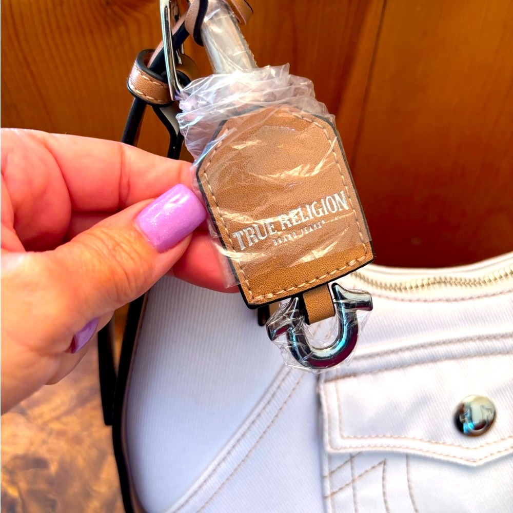 NWT True Religion Cream Hobo Bag with Geometric Stitching - Picture 6 of 9